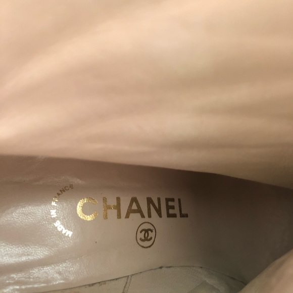 Vintage boots (worn around house) - Picture 7 of 7